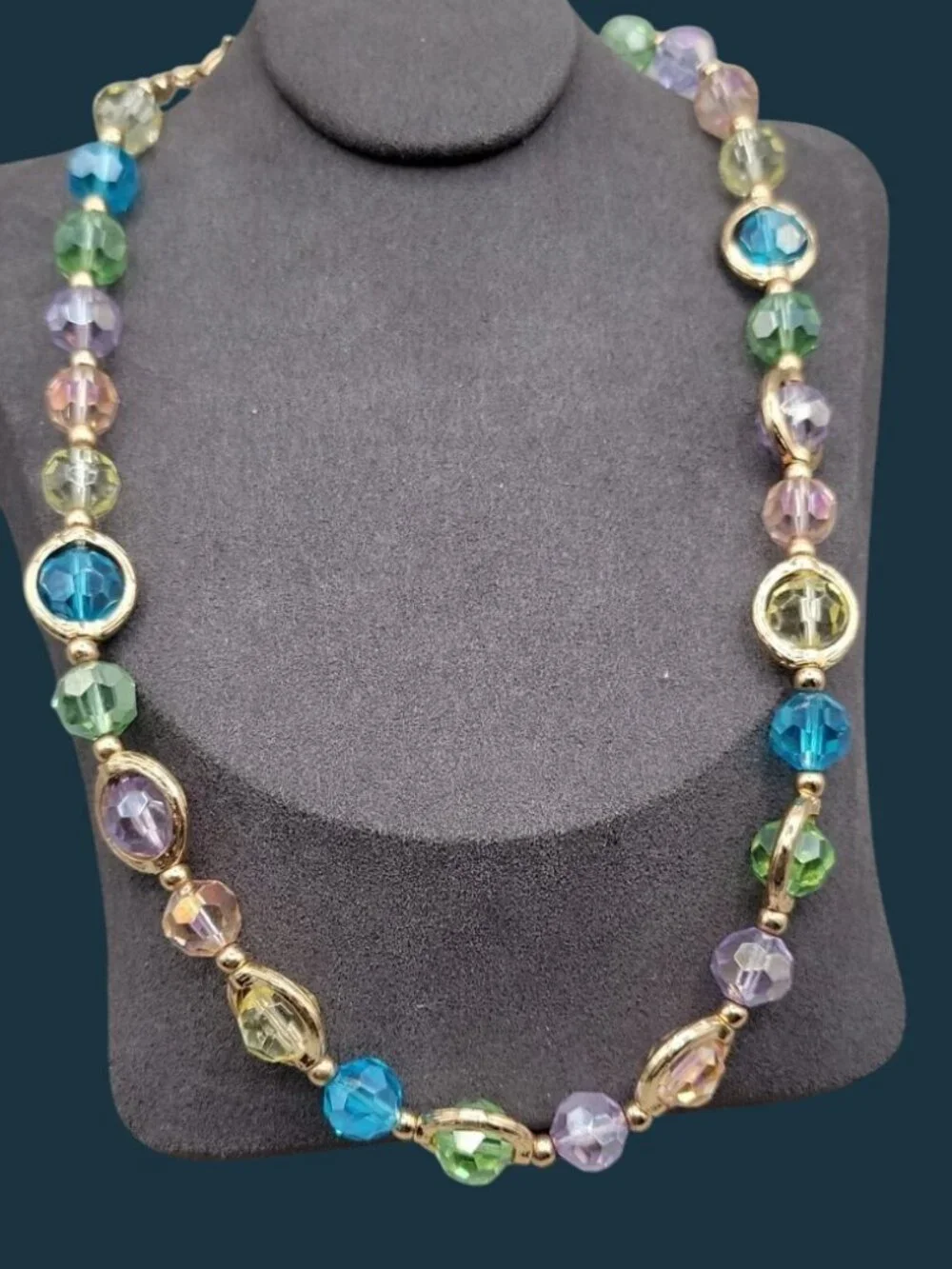VTG Liz Claiborne Multi Color Crystal Station Necklace Gold Tone Est 1976 19
